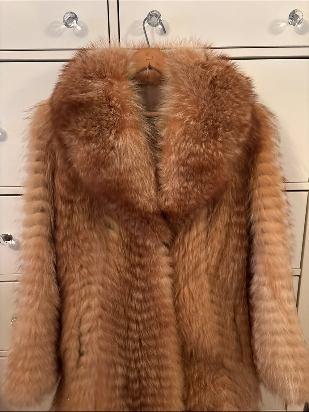 Luxurious Women's Fox Fur Coat